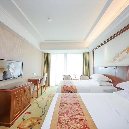 Vienna Classic Hotel Qingyuan Taihe Ancient Cave Scenic Area Luaran gambar